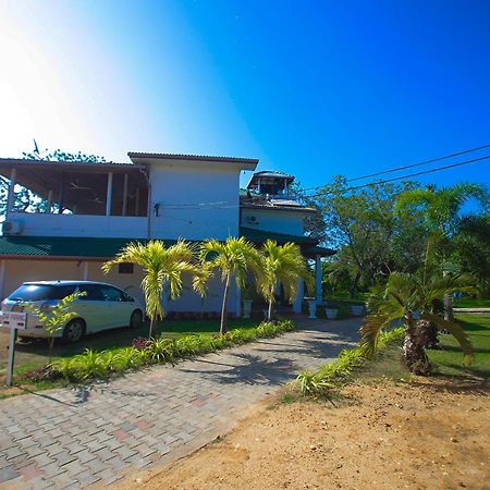 Birdsong Leisure Resort Тисамахарама Екстериор снимка
