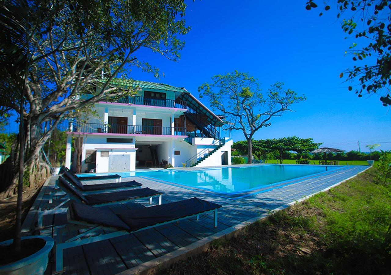 Birdsong Leisure Resort Тисамахарама Екстериор снимка
