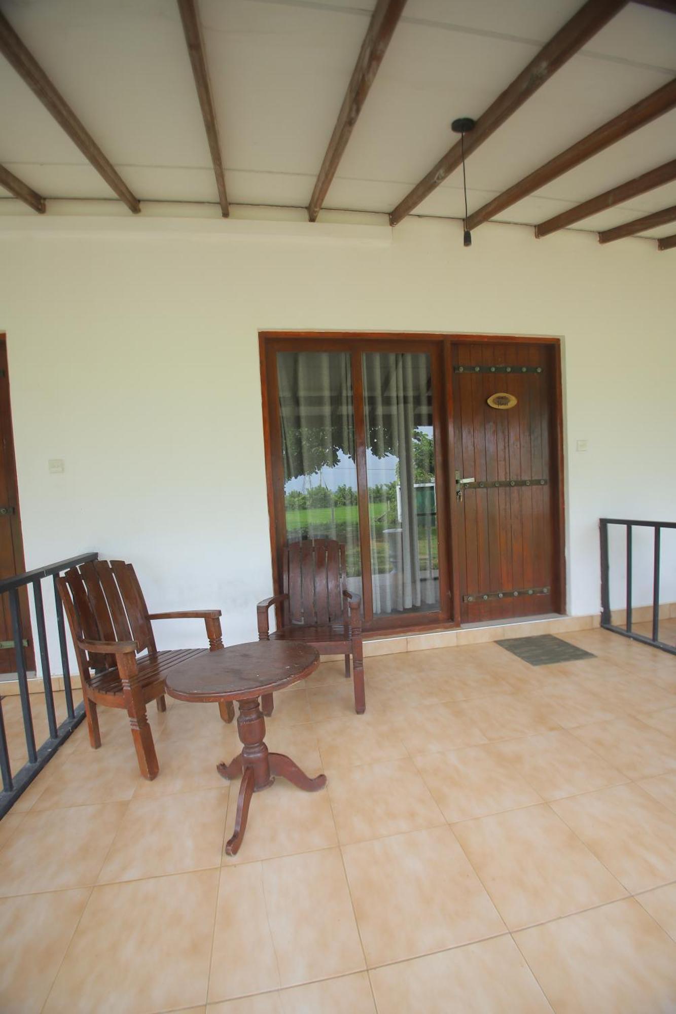 Birdsong Leisure Resort Тисамахарама Екстериор снимка