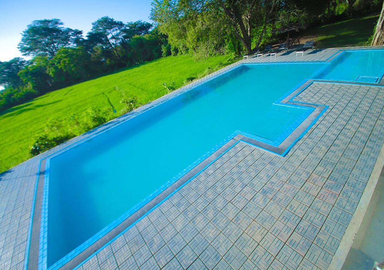 Birdsong Leisure Resort Тисамахарама Екстериор снимка
